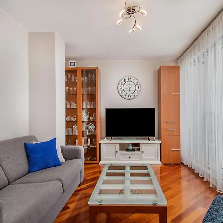 Penthouse With Terrace And Hot Tub - Ivan