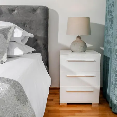 Διαμέρισμα Penthouse With Terrace And Hot Tub - Ivan