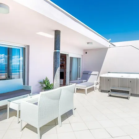 Penthouse With Terrace And Private Hot Tub - Ivan Apartamento *