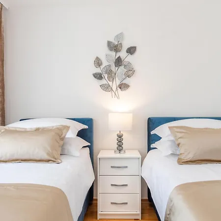 Penthouse With Terrace And Hot Tub - Ivan Σπλιτ