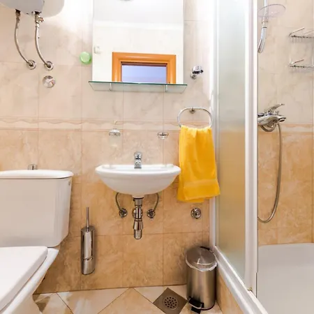 Апартаменти Penthouse With Terrace And Hot Tub - Ivan