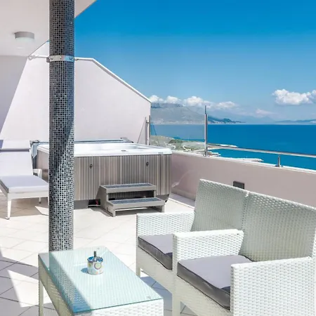 Apartment Penthouse With Terrace And Hot Tub - Ivan *