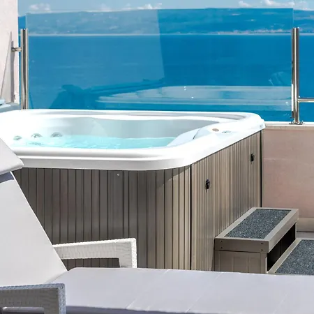 Apartamento Penthouse With Terrace And Private Hot Tub - Ivan Split