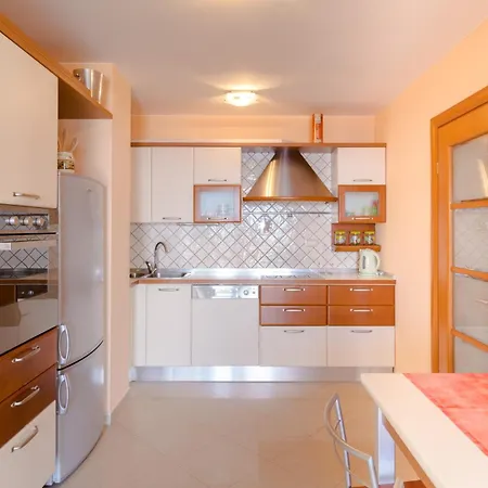 Penthouse With Terrace And Private Hot Tub - Ivan * Split