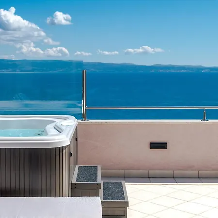 Penthouse With Terrace And Hot Tub - Ivan Apartment